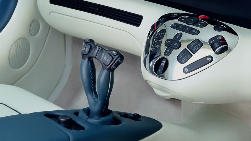 Mercedes-Benz F 200 Imagination Steering By Joystick