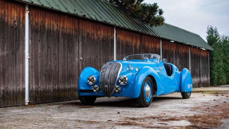 1937 Peugeot 402 Darl’mat