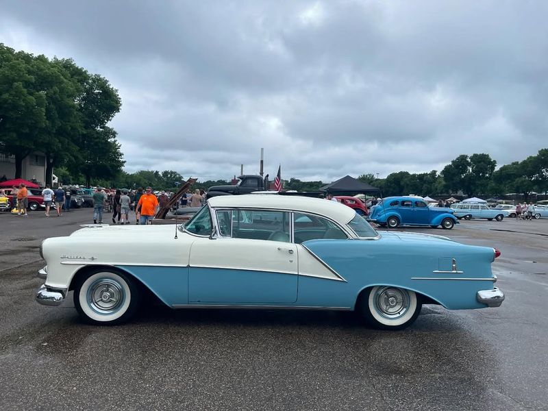 1953 Oldsmobile Fiesta