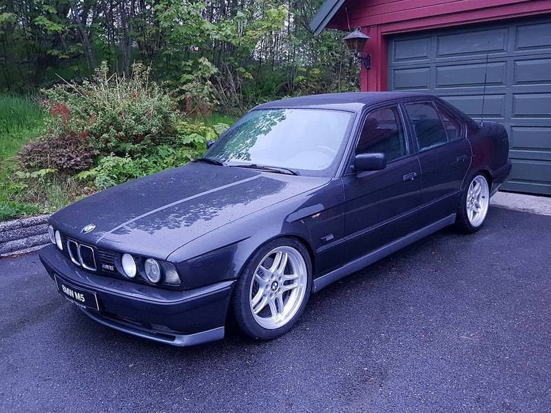 1992 BMW M5 (E34)