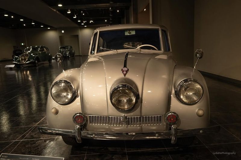 Tatra 87
