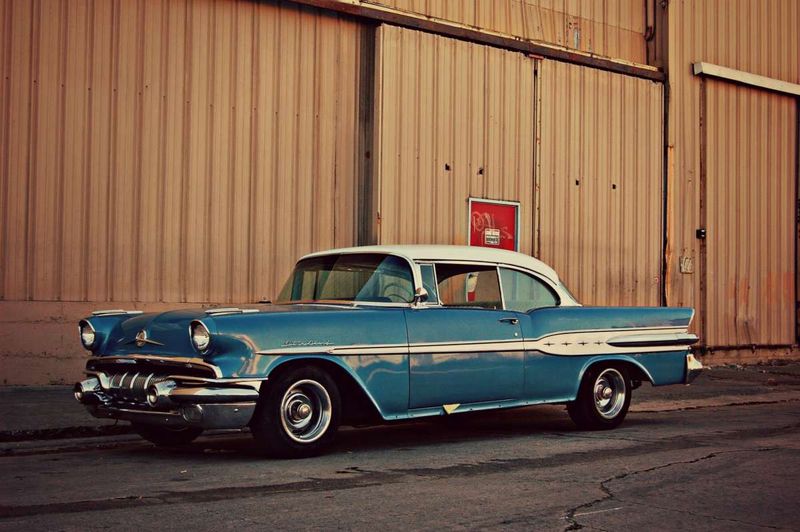 Pontiac Strato-Streak Wraparound Windshield