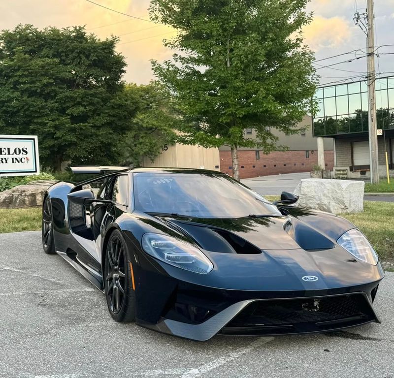 Ford GT