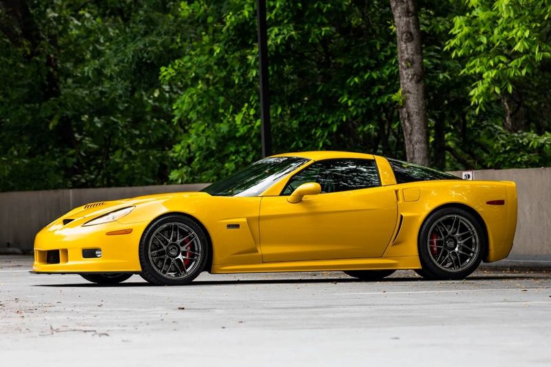 Chevrolet Corvette C6R Velocity Yellow