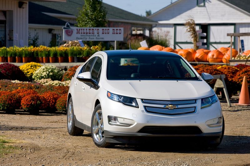 Chevrolet Volt Concept To Plug-In Hybrid