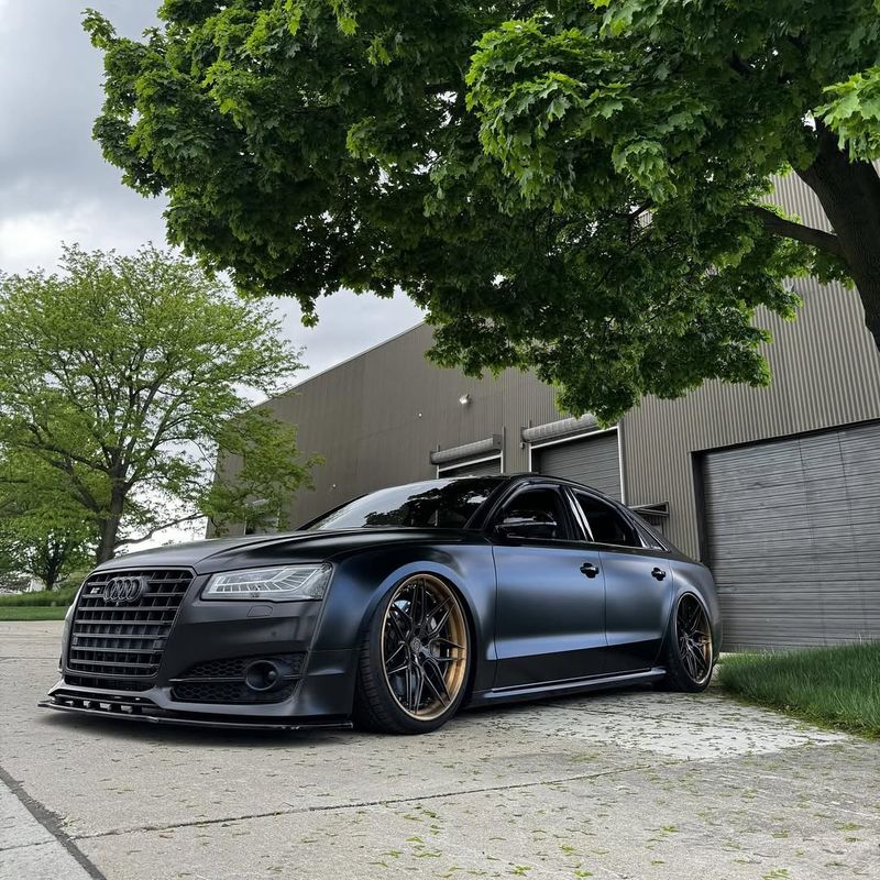 Audi S8