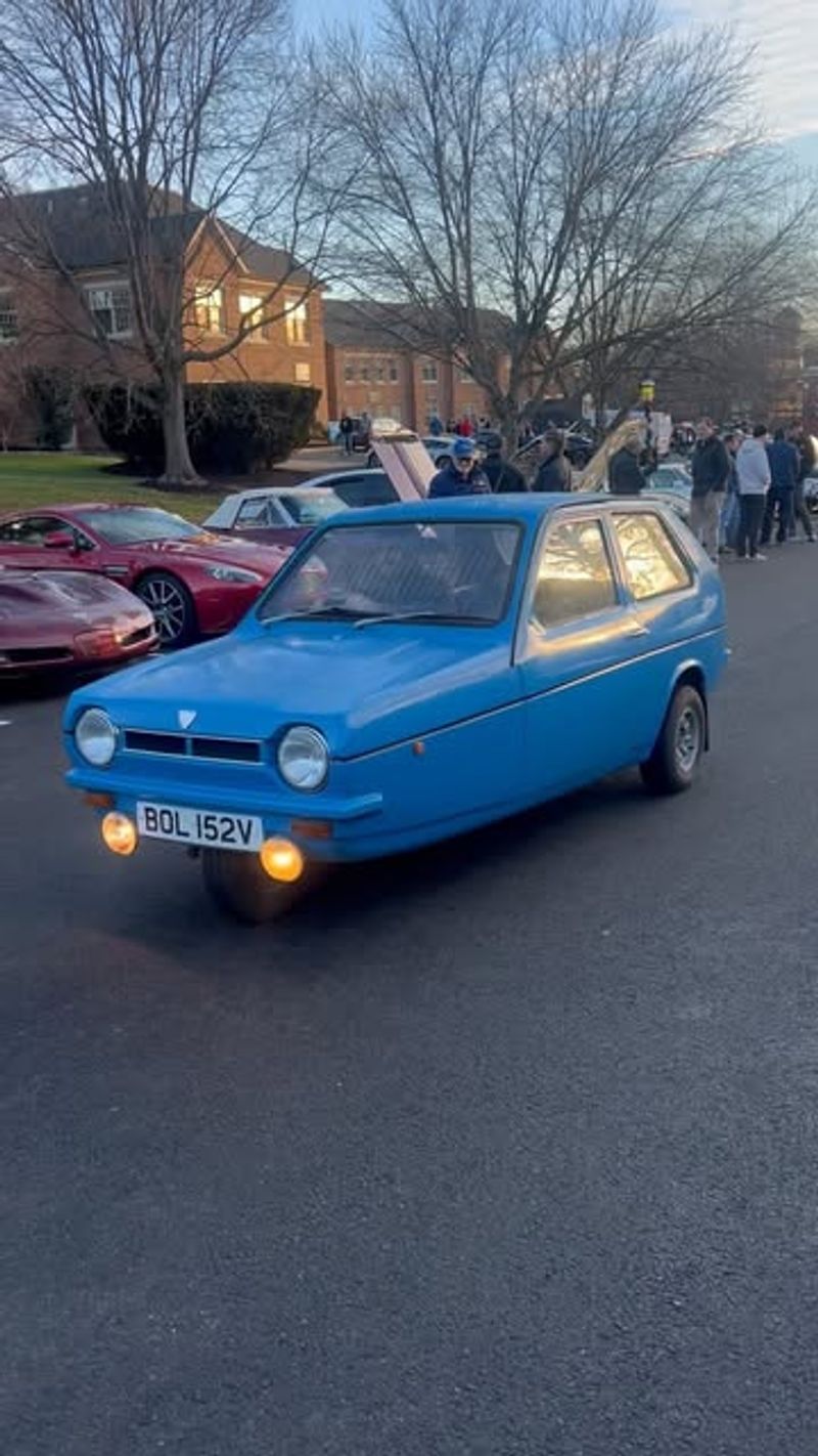 Reliant Robin