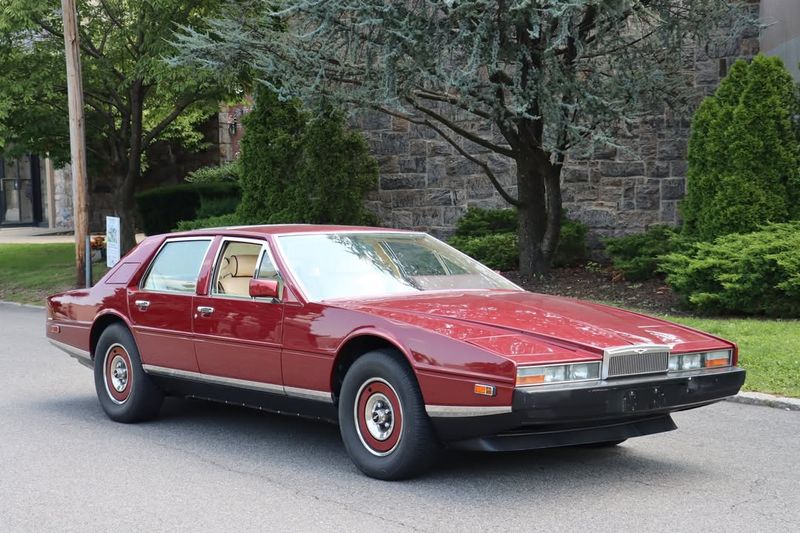 Aston Martin Lagonda