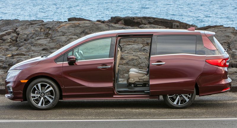 Issues with power sliding doors in minivan models