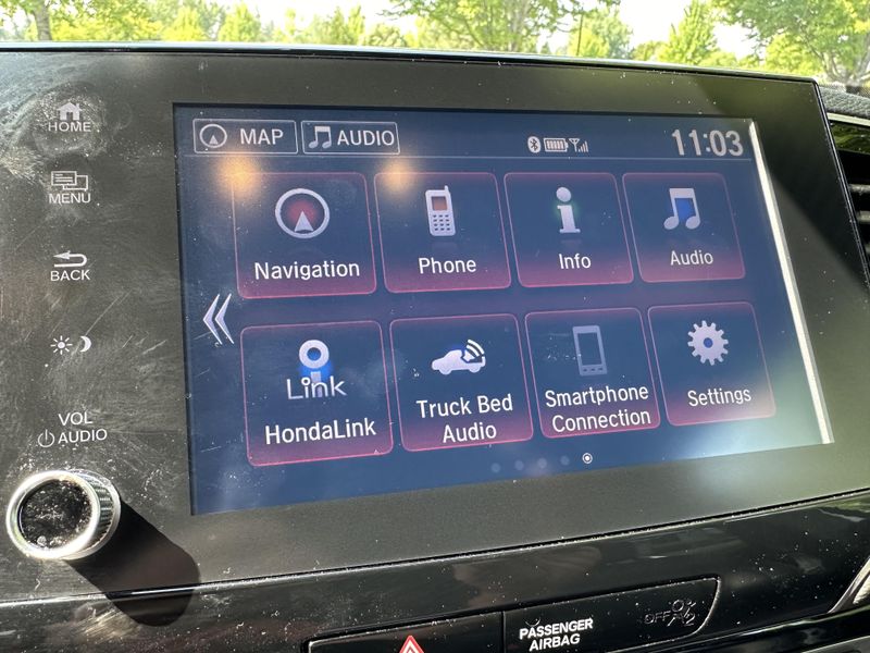 Problems with infotainment system responsiveness