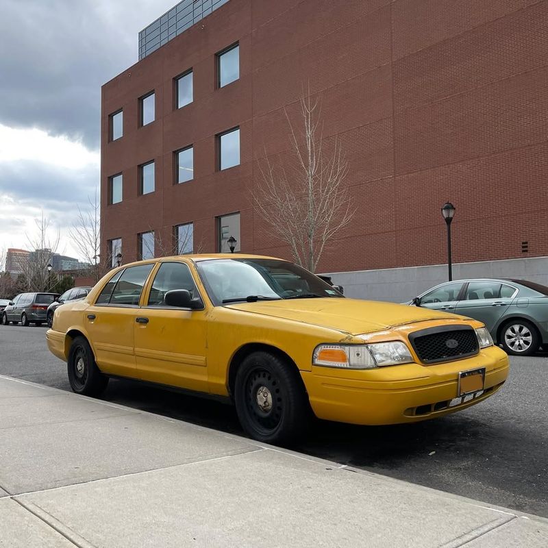 Ford Crown Victoria