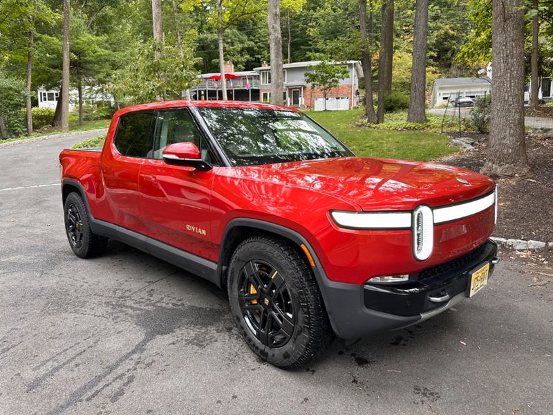 Rivian R1T Adventure Package (Refined Models)