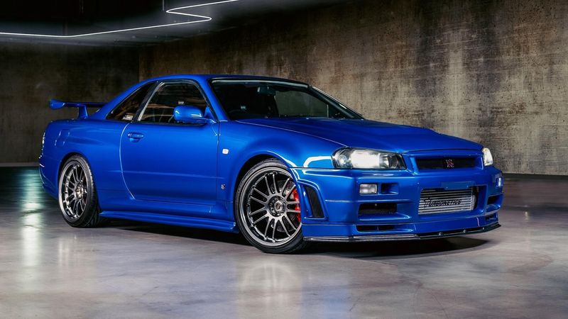 Nissan - Skyline GT-R