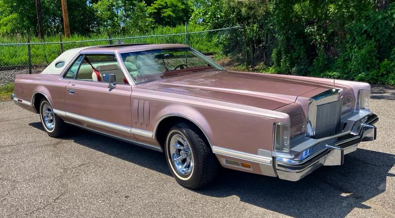 Lincoln Continental Mark V
