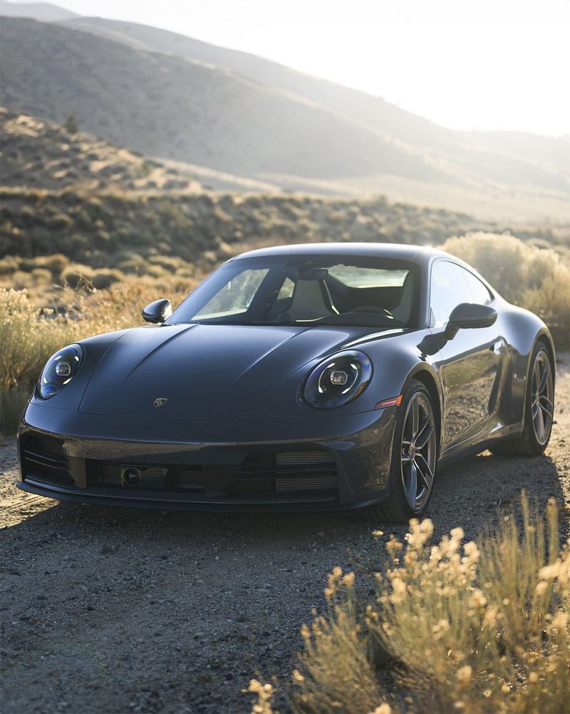 Porsche 911 Carrera (base)