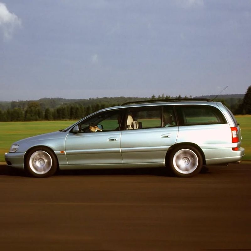 Opel Omega V8