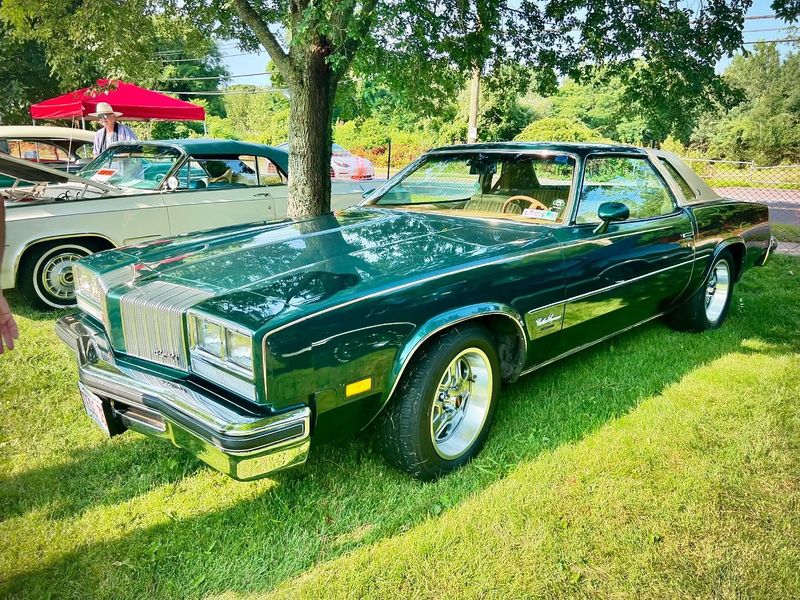 Oldsmobile Cutlass