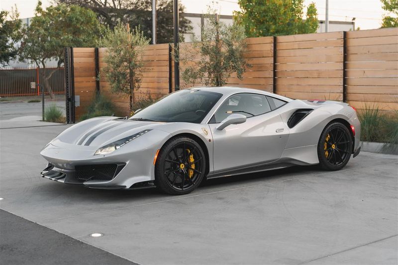 Ferrari 488 Pista – 6 Underground