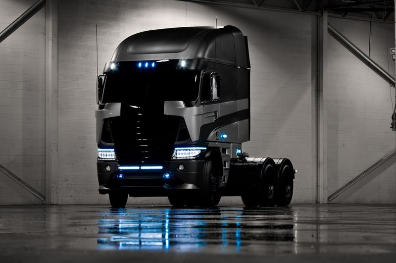 Freightliner Argosy (Nemesis Prime – The Last Knight)