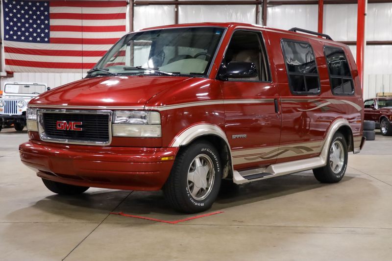 GMC Safari