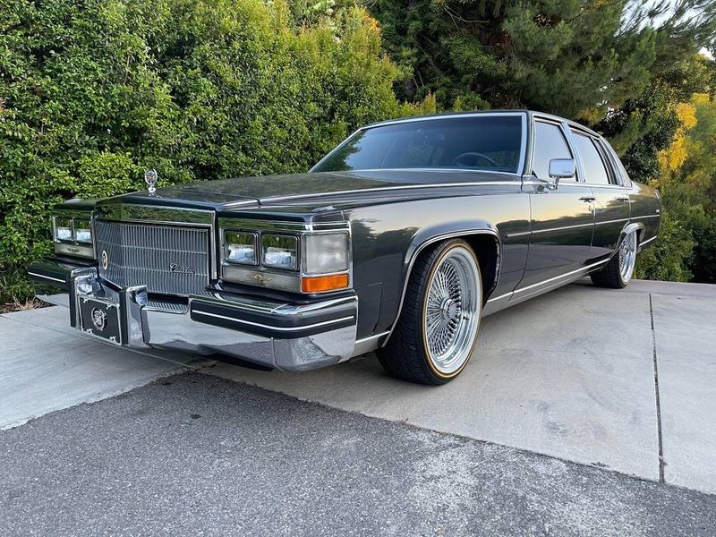 Cadillac Fleetwood Brougham