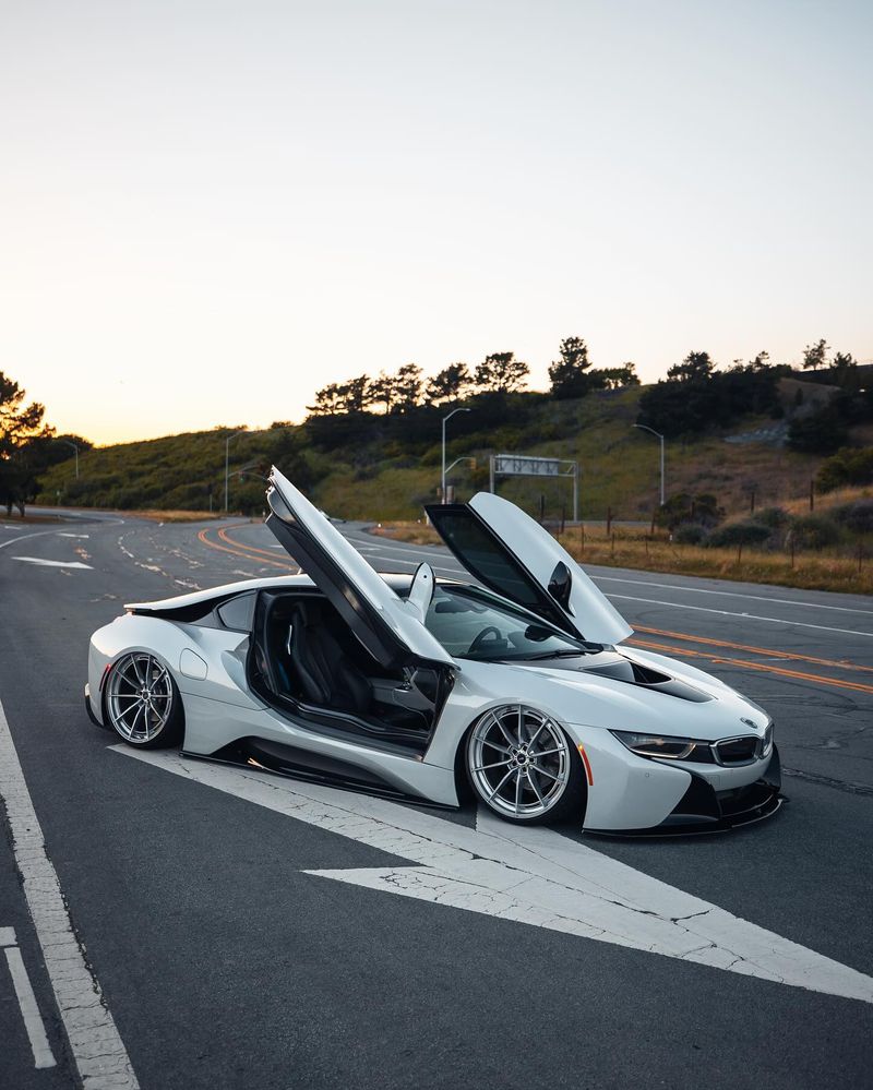 BMW i8