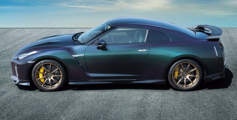 Nissan GT-R (Megatron – Alternity)