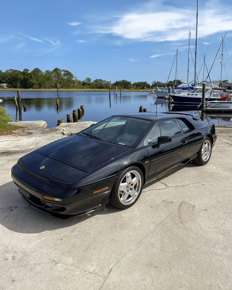 Lotus Esprit S4