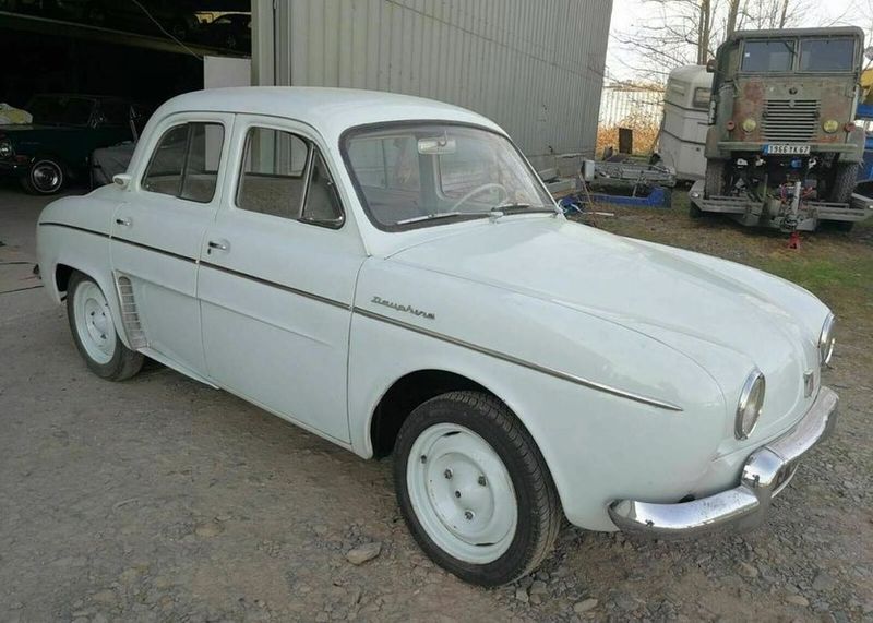 Renault Dauphine