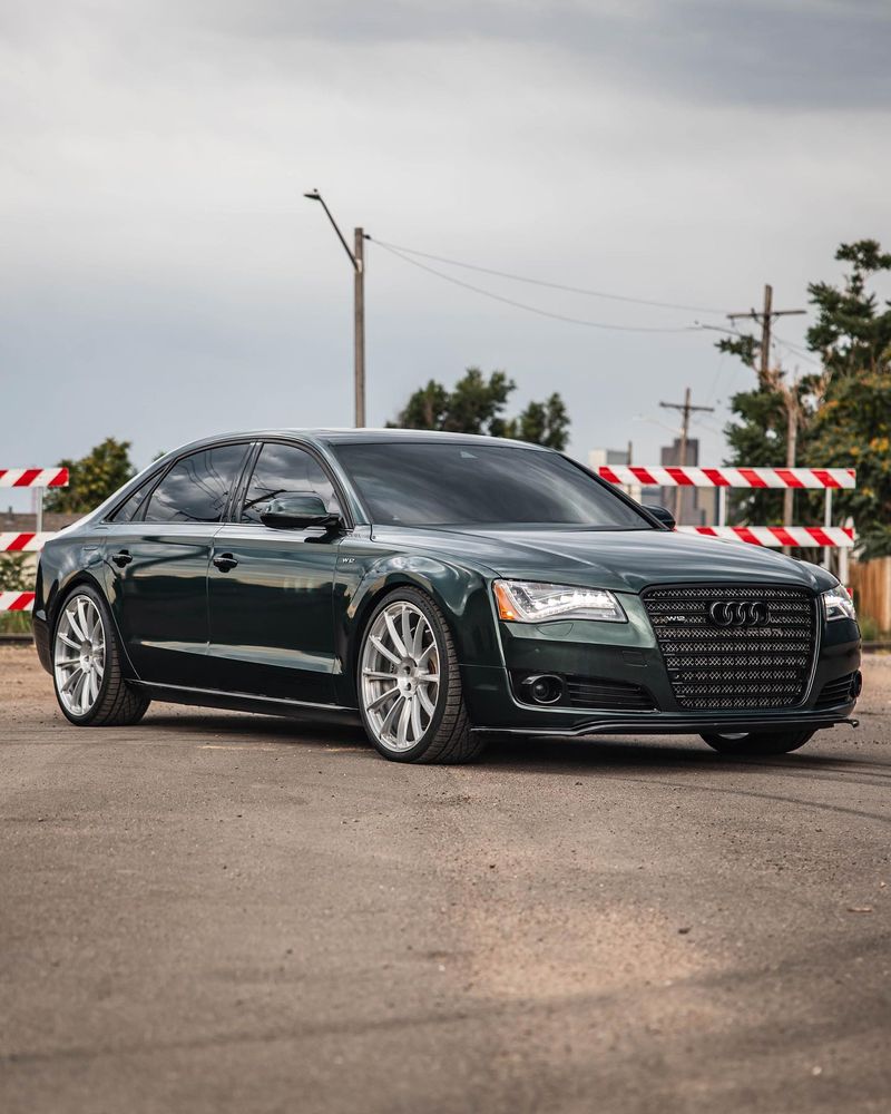 Audi A8 W12