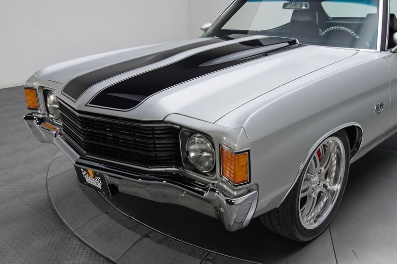 Split Grille Revolution