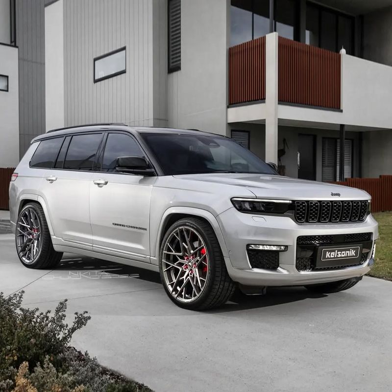 Jeep Grand Cherokee: The Off-Roader in Business Casual