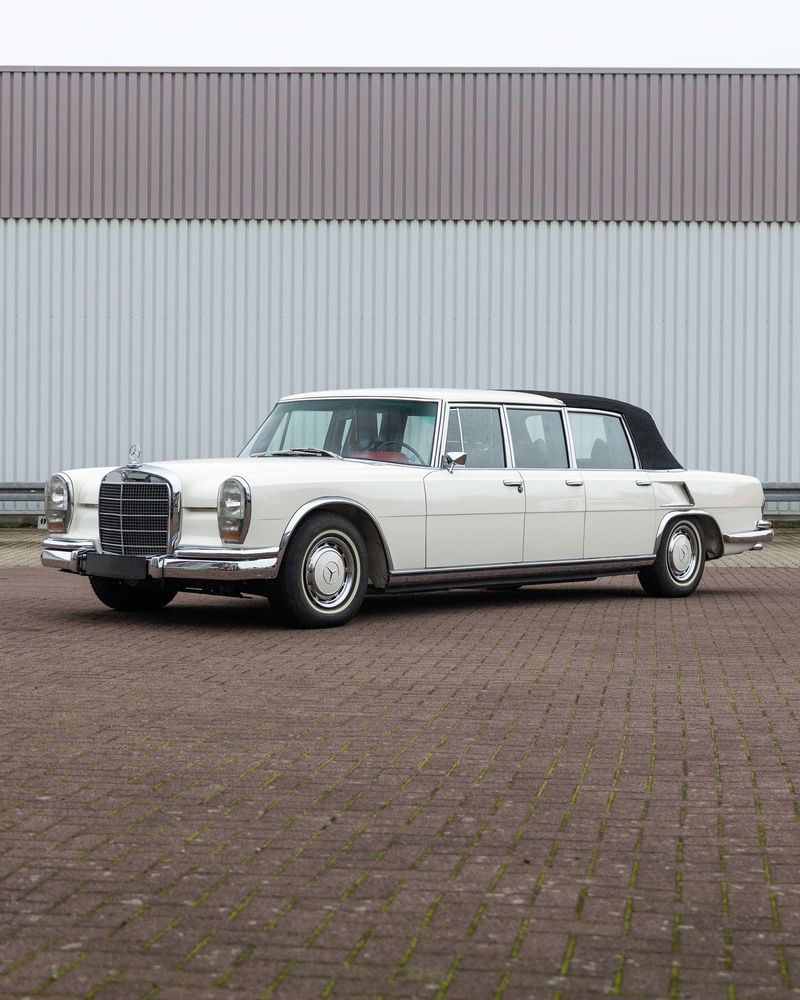 Mercedes-Benz 600