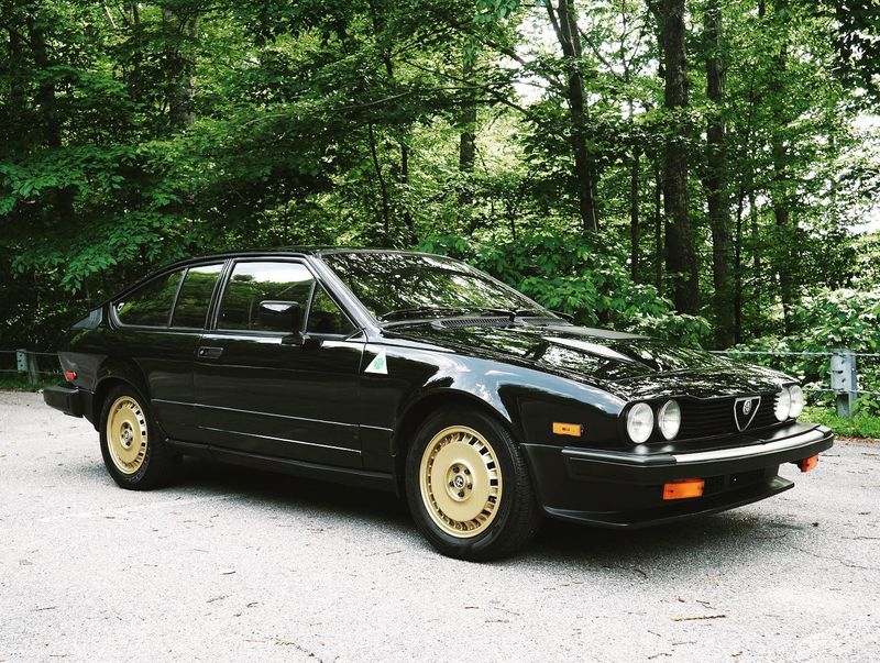 Alfa Romeo GTV6