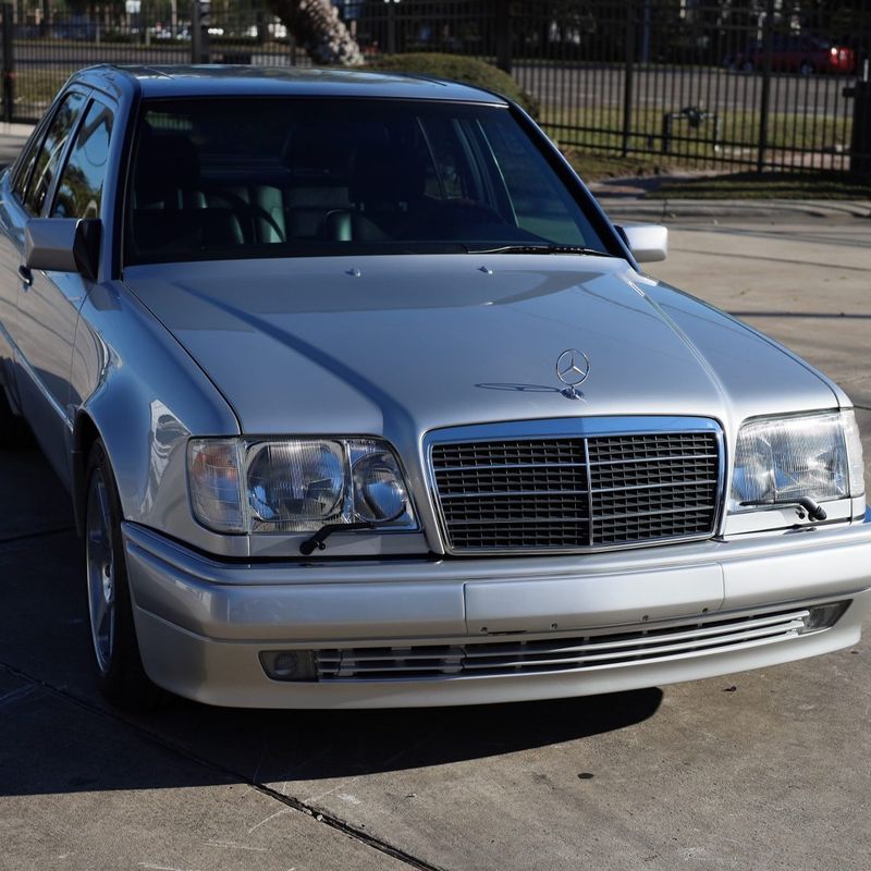 Mercedes-Benz E500 (W124)