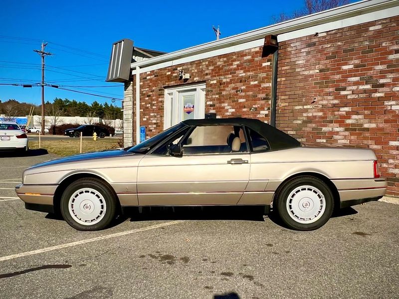 Cadillac Allanté