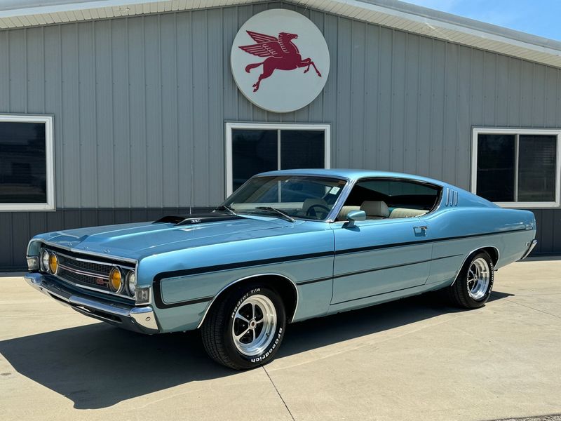 Ford Torino GT