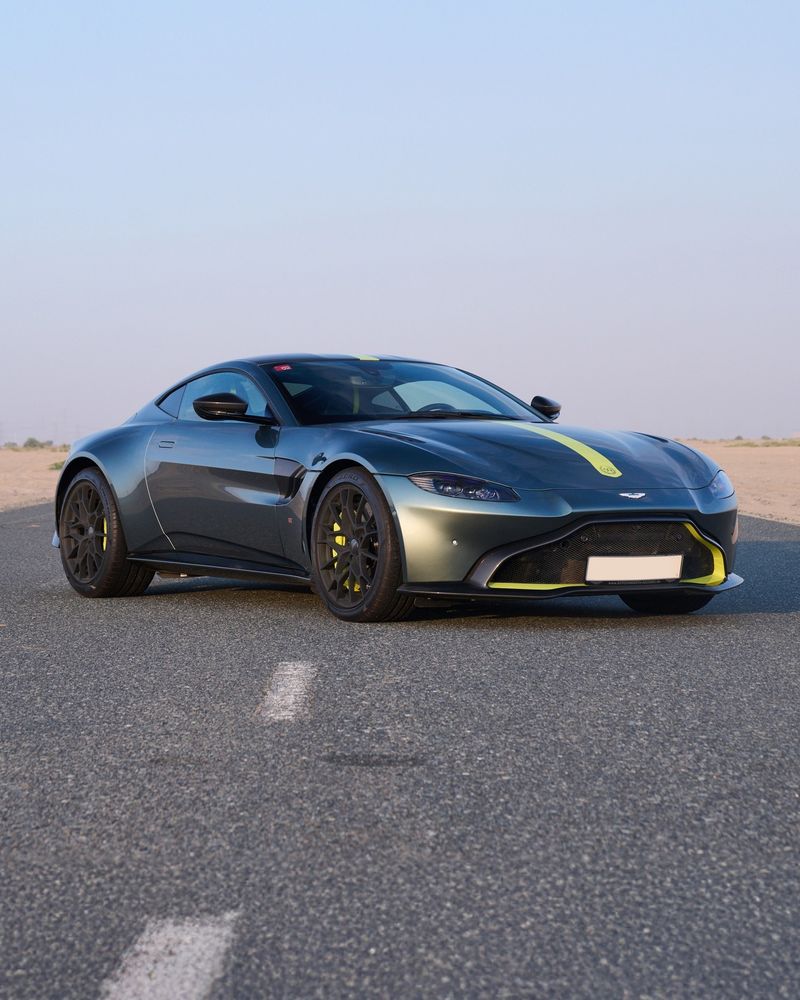 Aston Martin Vantage AMR
