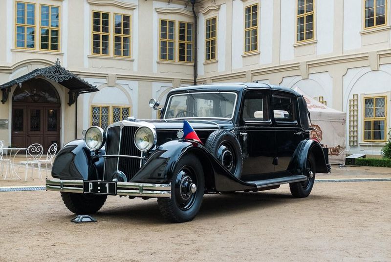 Tatra 80
