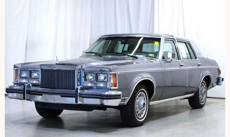 Lincoln Versailles
