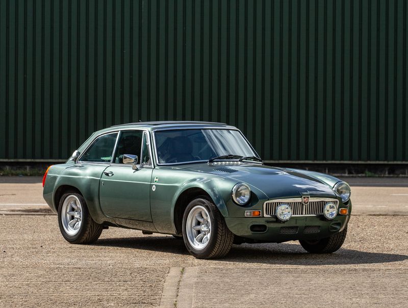 MG MGB GT V8